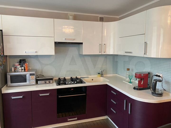 3-к. квартира, 75,4 м², 3/10 эт.