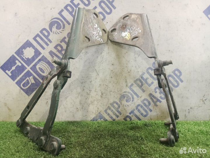 Петля капота Renault Laguna универсал 1.8 HY 1997