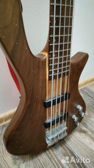 Бас гитара washburn Taurus T25