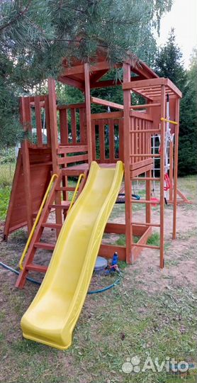 Детская площадка с заливной горкой