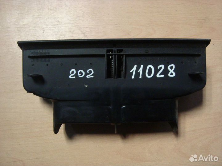 Дефлектор печки центральный W202 A2028300554