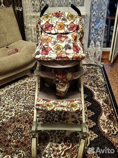 Прогулочная коляска