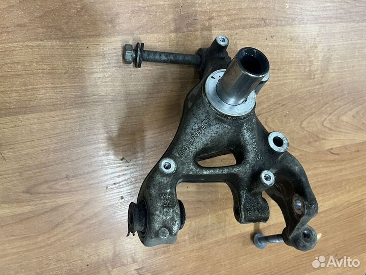 Поротный кулак 5QF505434C