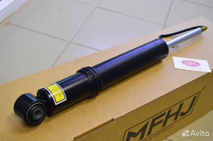 Амортизатор задний VW Touareg NF 7P 2010-18