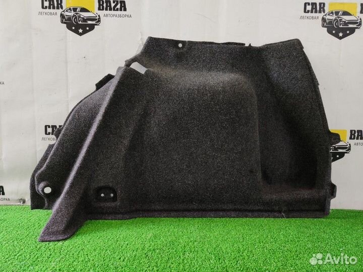 Обшивка багажника задняя правая Volkswagen Golf