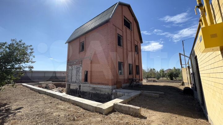 Дом 200 м² на участке 14,5 сот.