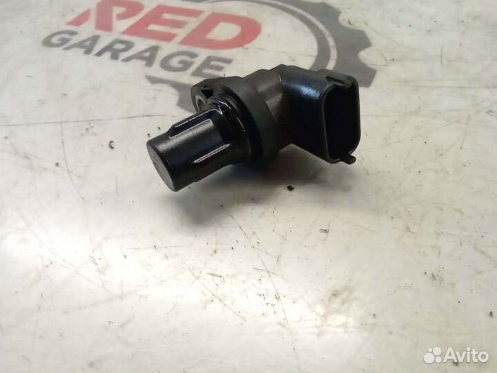 Датчик положения распредвала Mercedes-Benz E-Class