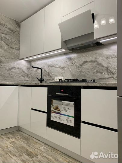 Кухонный гарнитур белый новый