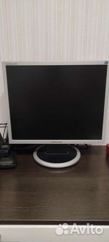 Монитор Samsung