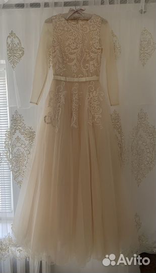 Вечернее платье в пол