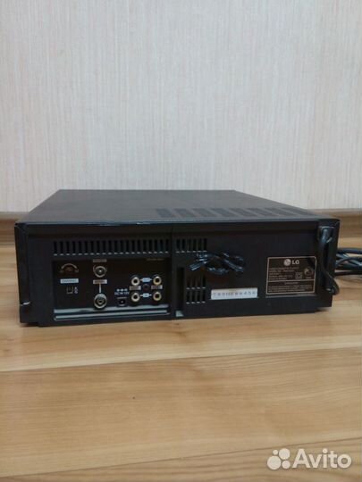 Видео плейер LG RN830AW