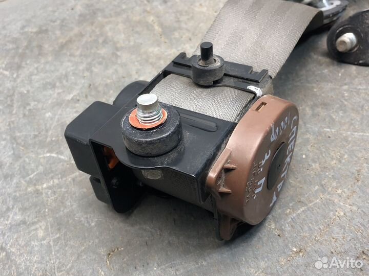 Ремень безопасности зад прав Kia Spectra