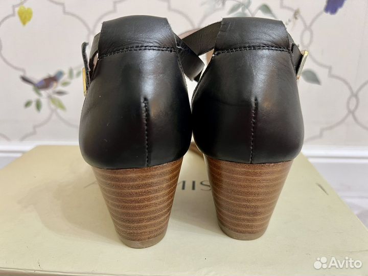 Босоножки женские 39 размер натуральная кожа новые