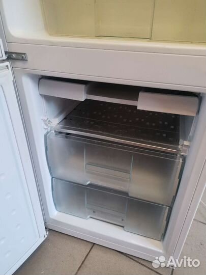 Холодильник Hansa