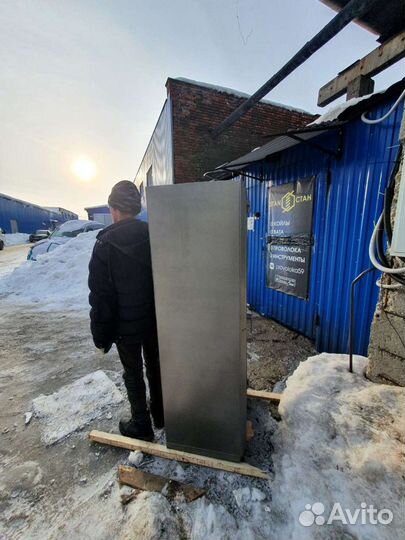 Сейф металлический