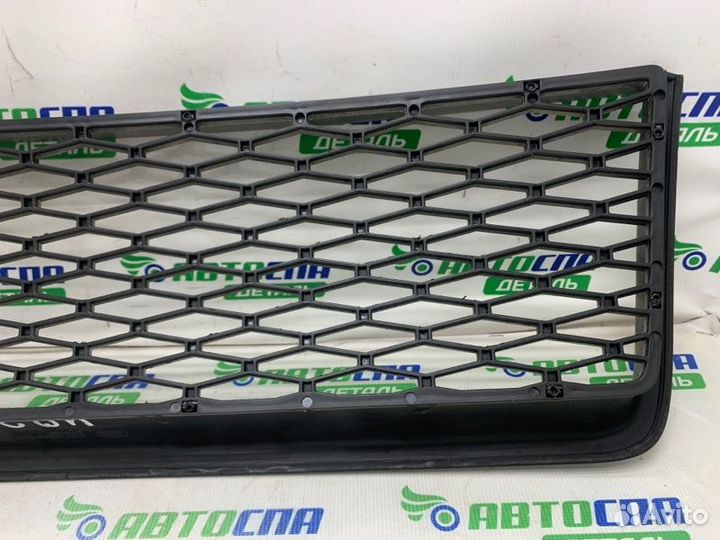 Решетка радиатора передняя Land Rover Freelander