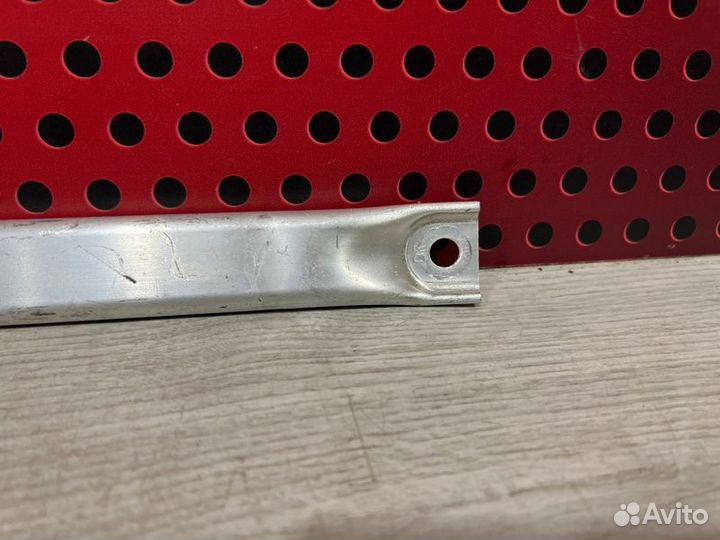 Распорка стоек Bmw 5 G30 2017