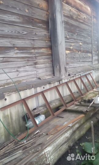 Металлическая лестница