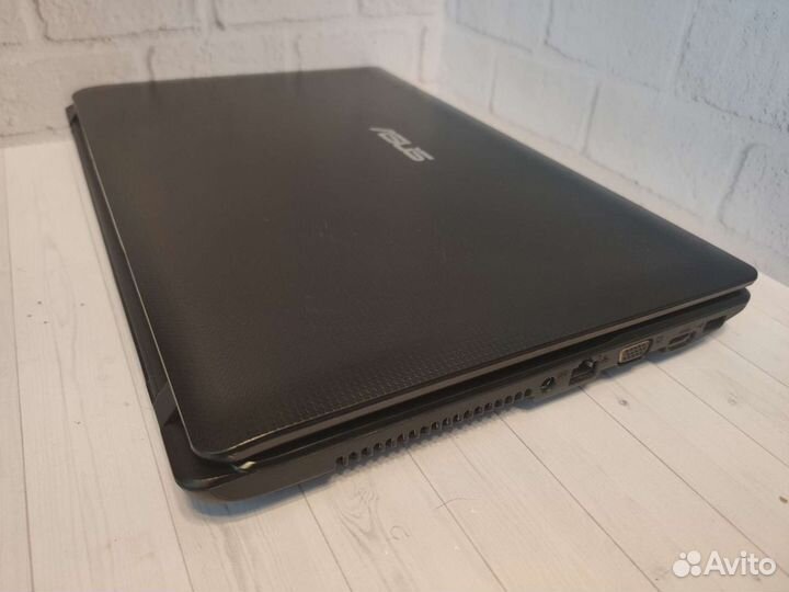 Ноутбук Asus Core i3/Radeon HD 7470m/4гб