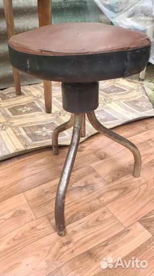 Стульчик для пианино