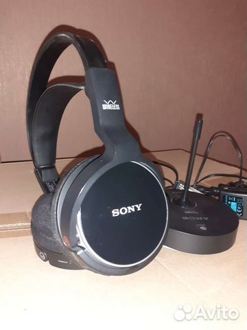 Беспроводные наушники Sony RF810