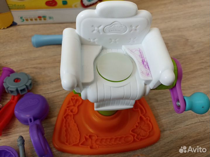 Наборы Play-Doh Плей до Зубастик и Парикмахерская