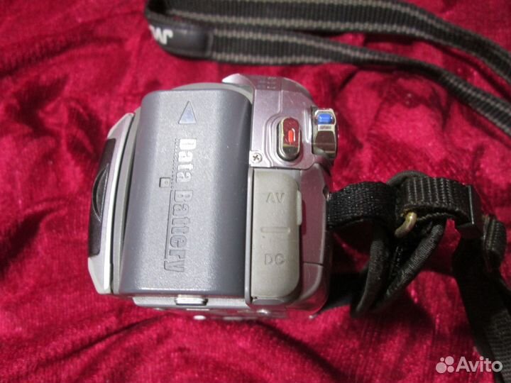 Видеокамера JVC GZ-mg134er