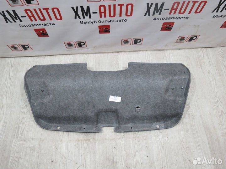 Обшивка крышки багажника Skoda Rapid