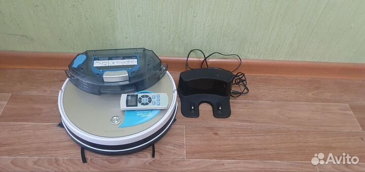 Робот пылесос polaris 0726w