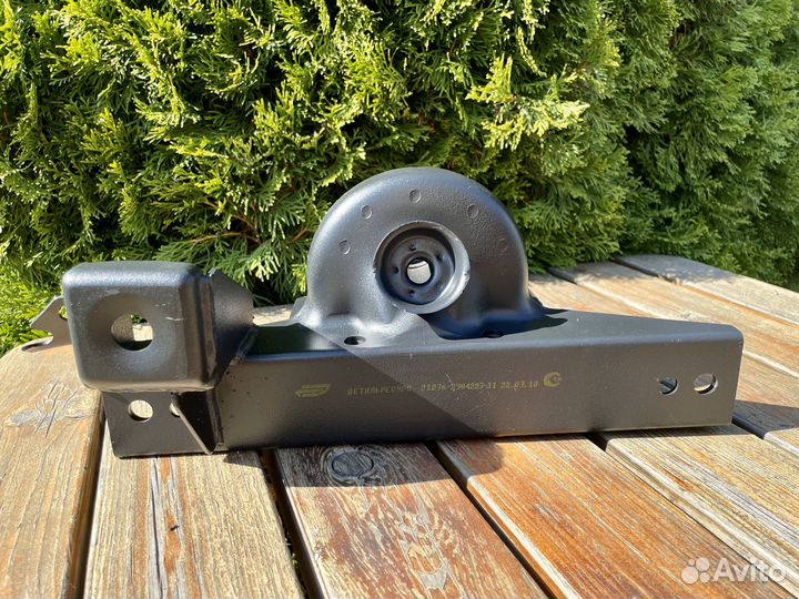 Кронштейн крепления поперечины лево/право 2123