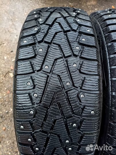Pirelli Ice Zero 215/55 R17