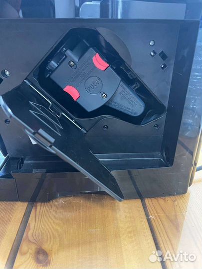 Кофемашина Delonghi ecam 23.460B