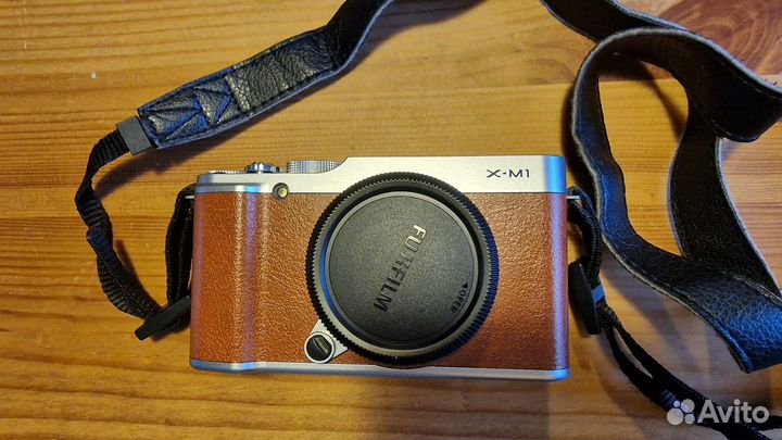 Fujifilm X-M1 Kit 16-50 brown