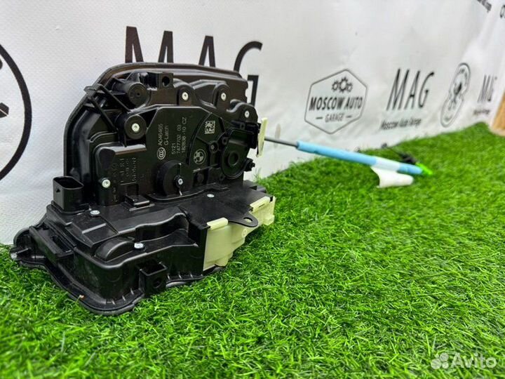 Замок двери передний правый Bmw X7 G07 B57D30A