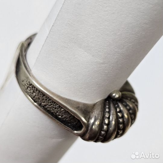Серебряное кольцо