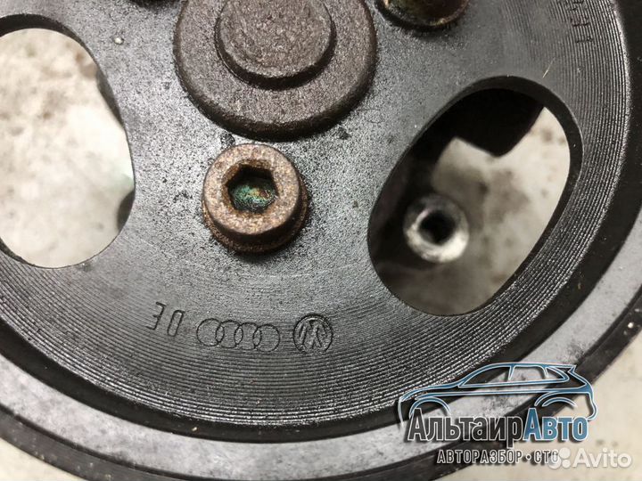 7L6422154E Насос гур Volkswagen Touareg 3,2 бензин