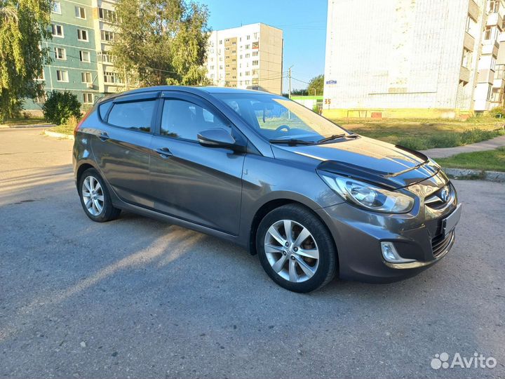 Hyundai Solaris 1.4 AT, 2011, 205 100 км