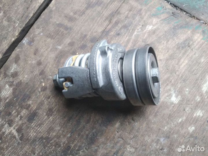 Натяжитель ремня VAG 1.4 TSI разборка