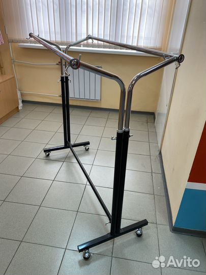 Вешало для одежды Фонтан двухстороннее на колесах