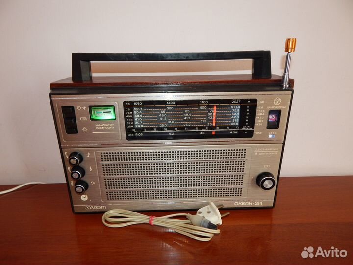 Советский радиоприемник Океан 214 с FM