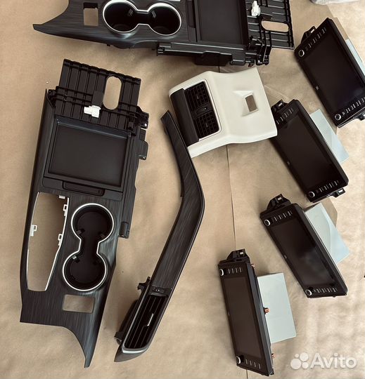 Рестайлинговый салон Camry V70