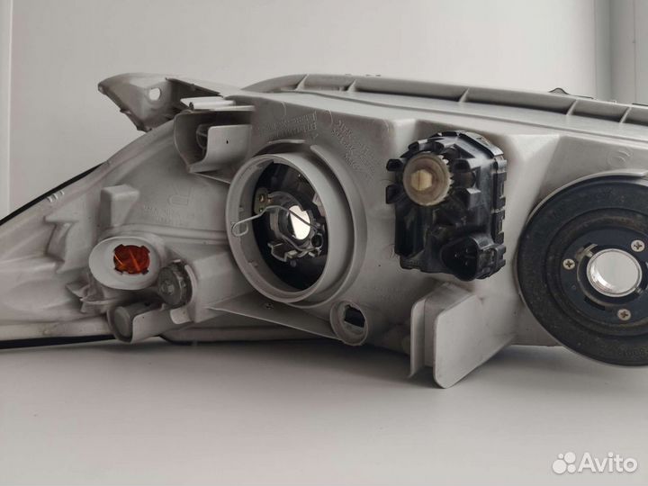 Передняя фара Camry v30
