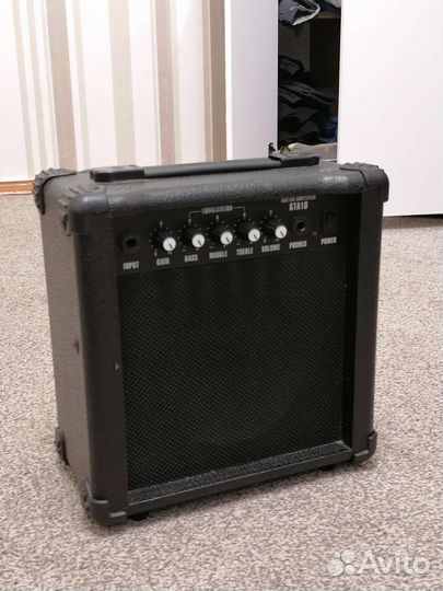 Гитарный комбоусилитель
