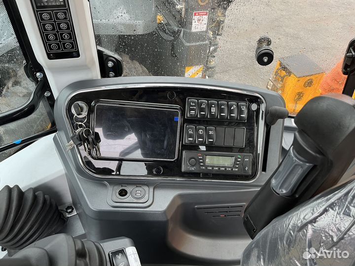 Экскаватор-погрузчик Lonking 83C, 2024