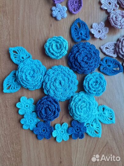 Набор вязаных цветочков 12 шт