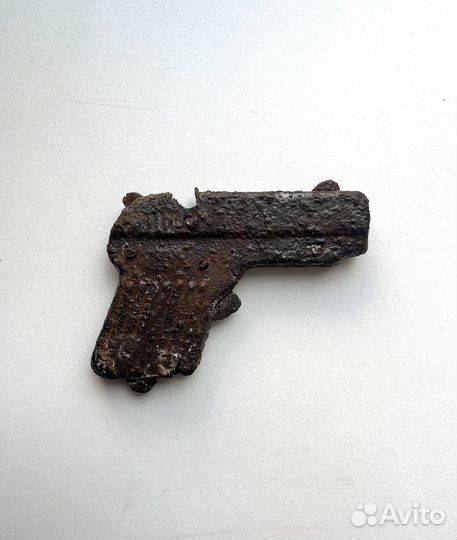 Игрушка пистолет СССР