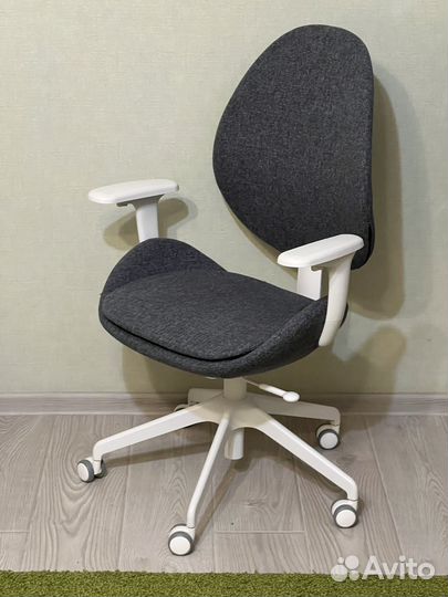 Компьютерное кресло икеа хаттефьелль серое