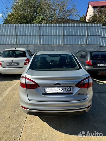 Форд Фиеста 1,6 в аренду