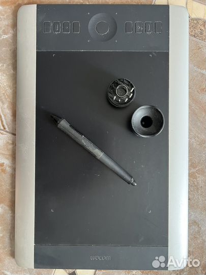 Графический планшет wacom intuos pro