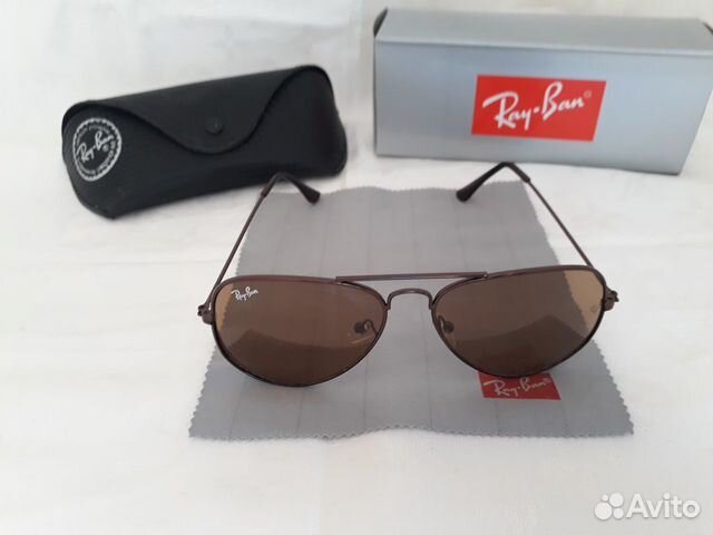 Солнцезащитные очки Aviator